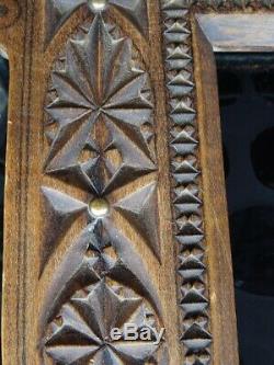 Antique Chip Cadre Carved Avec Des Clous 19thc Noyer 12 Antique Folk Art Victorien