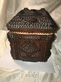 Antique Des Années 1800 Black Forest Chip Carved Tramp Folk Art Jewelry Trinket Coudre Box