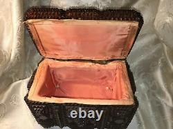 Antique Des Années 1800 Black Forest Chip Carved Tramp Folk Art Jewelry Trinket Coudre Box