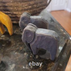 Arche de Noé antique en bois sculpté, art populaire en bois avec des animaux, vintage