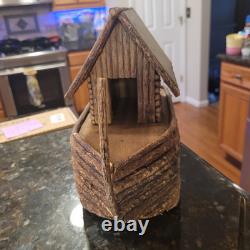 Arche de Noé antique en bois sculpté, art populaire en bois avec des animaux, vintage