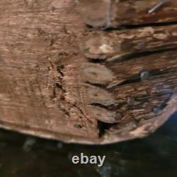 Arche de Noé antique en bois sculpté, art populaire en bois avec des animaux, vintage