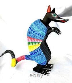 Armadillo Alebrije Standing Hand Crafted Oaxacan Wood Carving Oaxaca Mexique