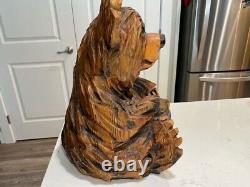 Art de la tronçonneuse Ours en bois sculpté assis 15x10x10