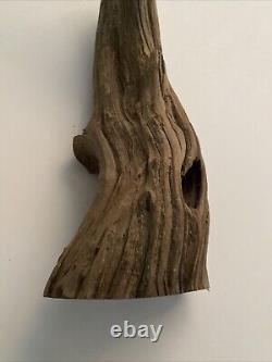 Art folklorique druidique en bois sculpté à la manière de Junior Cobb, bois flotté