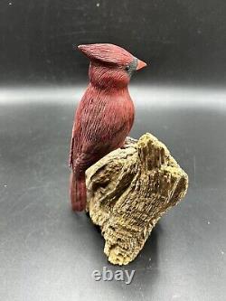 Art populaire Sculpté Oiseau CARDINAL sur bois flotté Détail exquis signé Yeux en verre