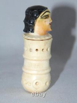 Art populaire ancien sculpté à la main, peint, homme avec barbe de trois jours, bobine de fil à coudre