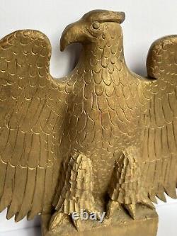 Art populaire antique AAFA Aigle sculpté peint en or