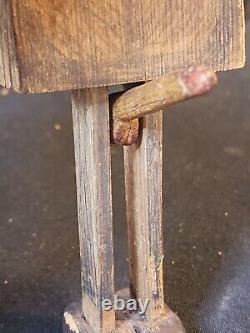 Art populaire antique Primitive Sculpté Masculin Mécanique Jouet en Bois Coquin et Coquin