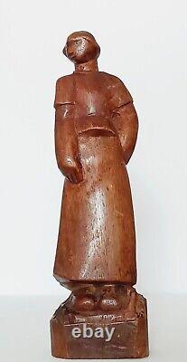 Art populaire antique Primitive Sculpture en bois sculpté à la main de femme signée