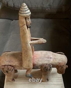 Art populaire de sculpture sur bois vintage