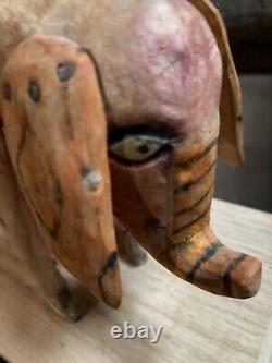 Art populaire de sculpture sur bois vintage