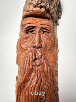 Art populaire en bois de bouleau sculpté à la main, esprit homme barbu expirant, signé et numéroté