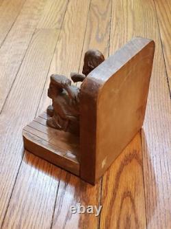 Art populaire en bois rare, cordonnier sculpté à la main par André Bourgault, signé