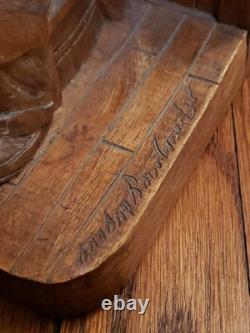 Art populaire en bois rare, cordonnier sculpté à la main par André Bourgault, signé