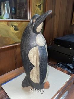 Art populaire en bois sculpté de manchot vintage