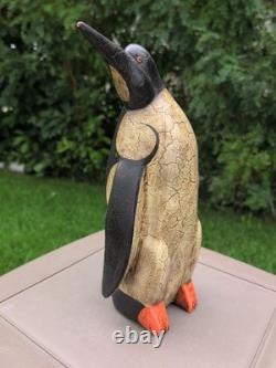 Art populaire en bois sculpté de pingouin vintage