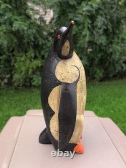 Art populaire en bois sculpté de pingouin vintage