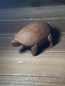 Art populaire en bois sculpté de tortue antique primitive, vintage des années 1800, époque de la guerre civile, 3,5 pouces