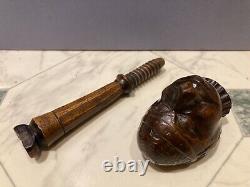 Art populaire européen ancien en bois sculpté - casse-noix figuratif/casse-noix