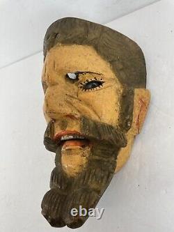 Art populaire guatémaltèque antique, masque de danse en bois sculpté d'un homme barbu, vintage, conquistador