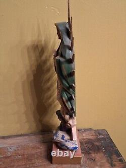 Art populaire mexicain vintage Santos en bois sculpté de Guadalupe, Vierge catholique religieuse