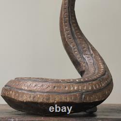 Art populaire vintage cobra en bois sculpté à la main
