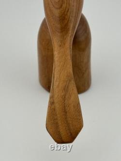 Art populaire vintage sculpté en bois de butternut signé Evelyn E Yonkin