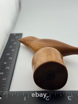 Art populaire vintage sculpté en bois de butternut signé Evelyn E Yonkin