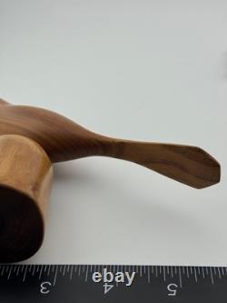 Art populaire vintage sculpté en bois de butternut signé Evelyn E Yonkin