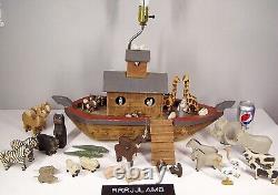 Artiste Vtg Sculpté ARCHE DE NOÉ Art Populaire Signé Ensemble avec 40 Animaux en Bois Grand 25