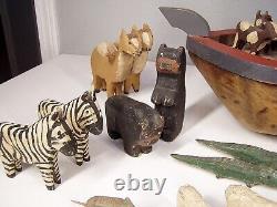 Artiste Vtg Sculpté ARCHE DE NOÉ Art Populaire Signé Ensemble avec 40 Animaux en Bois Grand 25