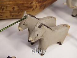 Artiste Vtg Sculpté ARCHE DE NOÉ Art Populaire Signé Ensemble avec 40 Animaux en Bois Grand 25
