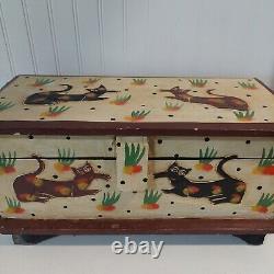 BOÎTE EN BOIS CARVÉE GRAND FORMAT AVEC CHATS EN ART POPULAIRE PRIMITIF VINTAGE Peinte à la main 19×9×10