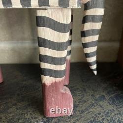 Banc en bois peint à la main avec un léopard sculpté en art populaire VTG, support de plante.
