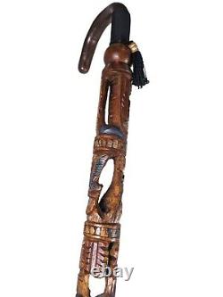 Bâton de marche en bois sculpté à la main de style tiki aztèque vintage avec visage d'oiseau de tribu - Art populaire