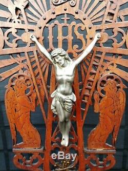 Big Set Antique Tramp En Bois Sculpté Folk Art Crucifix Anges Jésus Bougeoir