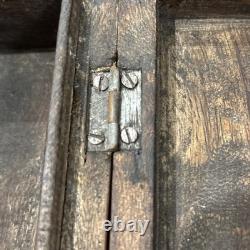 Boîte à tabac en bois sculpté scandinave antique vers 1800, art populaire norvégien