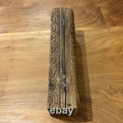 Boîte à tabac en bois sculpté scandinave antique vers 1800, art populaire norvégien
