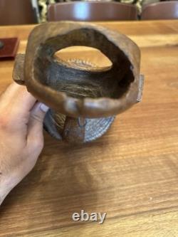 Boîte de montre sculptée en bois, art populaire du XVIIIe siècle