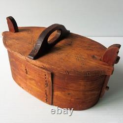 Boîte en bois cintré nordique en art populaire primitif antique sculpté Tine/Svepask 8