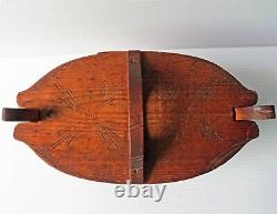 Boîte en bois cintré nordique en art populaire primitif antique sculpté Tine/Svepask 8