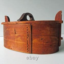 Boîte en bois cintré nordique en art populaire primitif antique sculpté Tine/Svepask 8