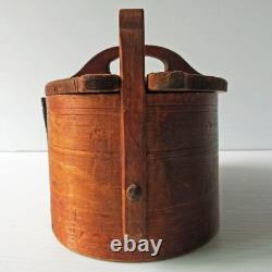 Boîte en bois cintré nordique en art populaire primitif antique sculpté Tine/Svepask 8