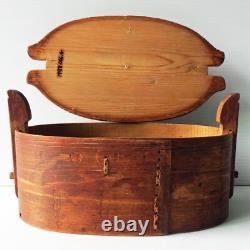 Boîte en bois cintré nordique en art populaire primitif antique sculpté Tine/Svepask 8