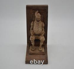 Bouchons de livres sculptés à la main, statue en bois figurative d'homme assis, art populaire