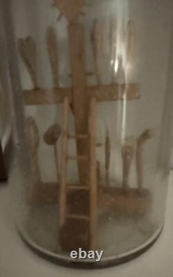 Bouteille d'Antiquité en Art Populaire Fantaisie, Outils en Bois Sculptés à la Main, Crucifix, Bouchon Rare