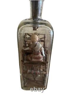 Bouteille en bois sculptée à la main, art populaire ancien, fantaisie, vers 1875-1900