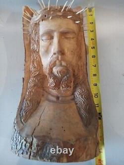 Buste de Jésus-Christ en art populaire sculpté à la main