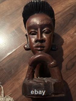 Buste de statue sculpté à la main en bois de Guinée